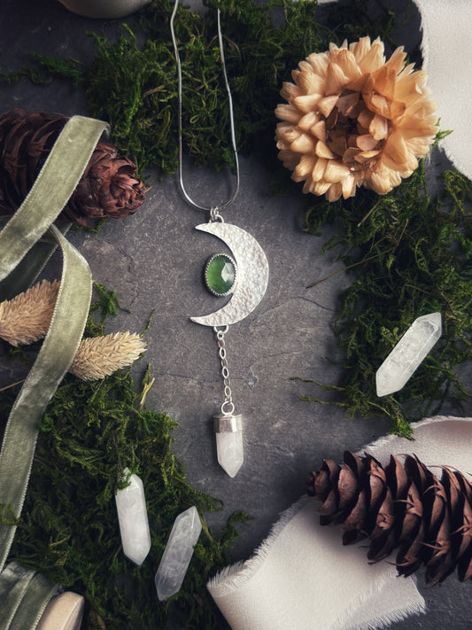 Silvern moon necklace