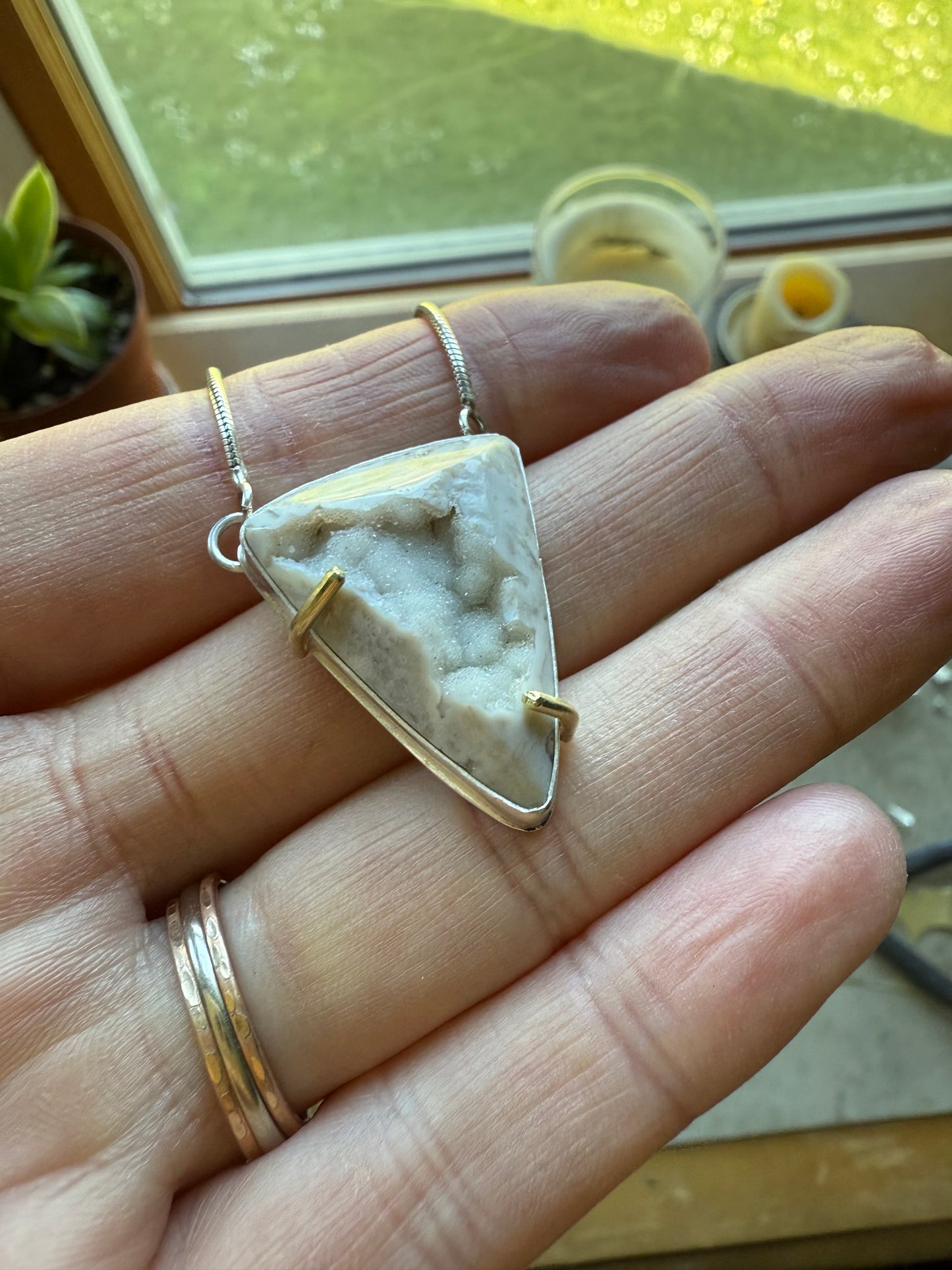 Druzy quartz pendant necklace