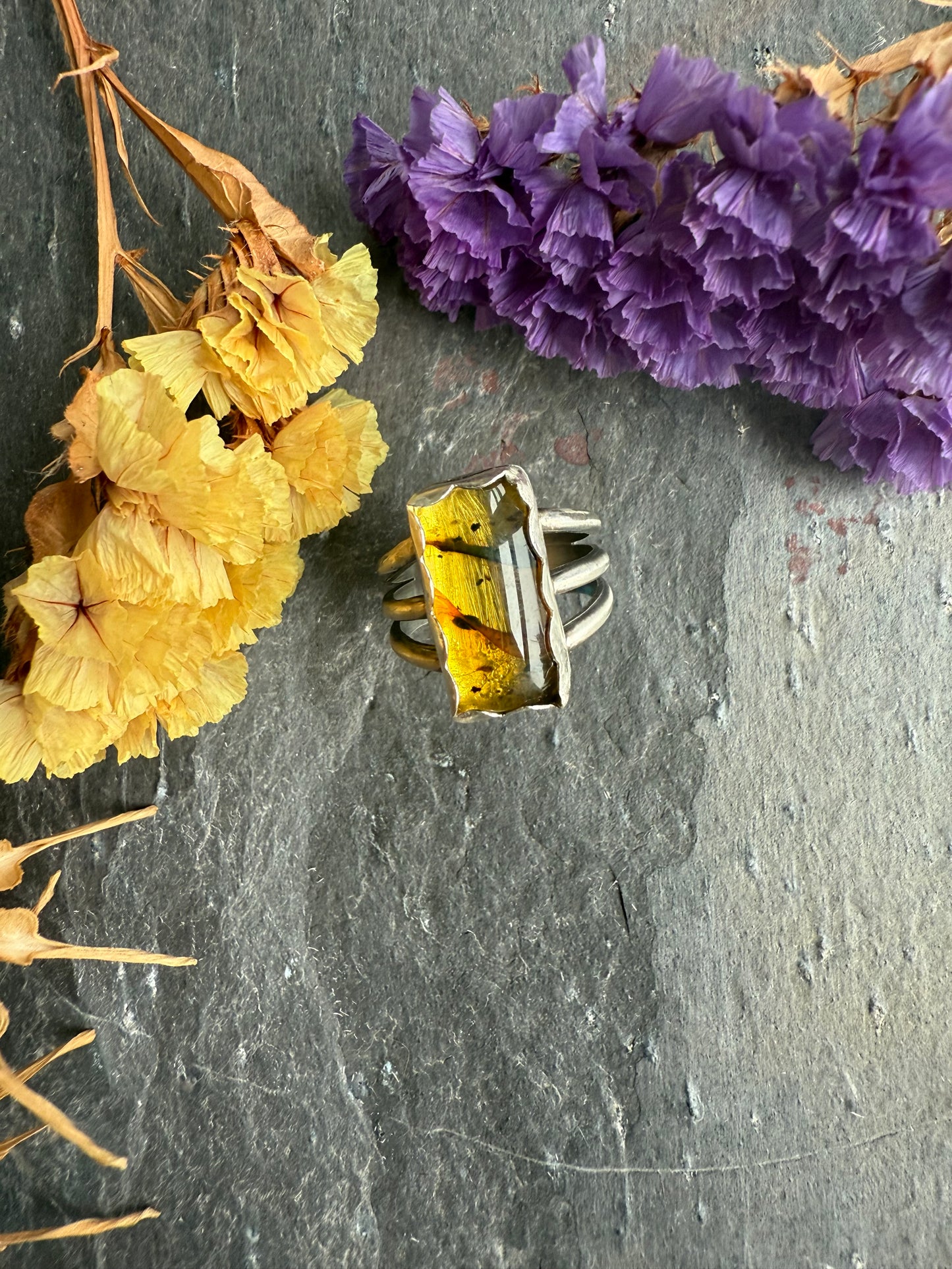 Gold bar ring- size 6